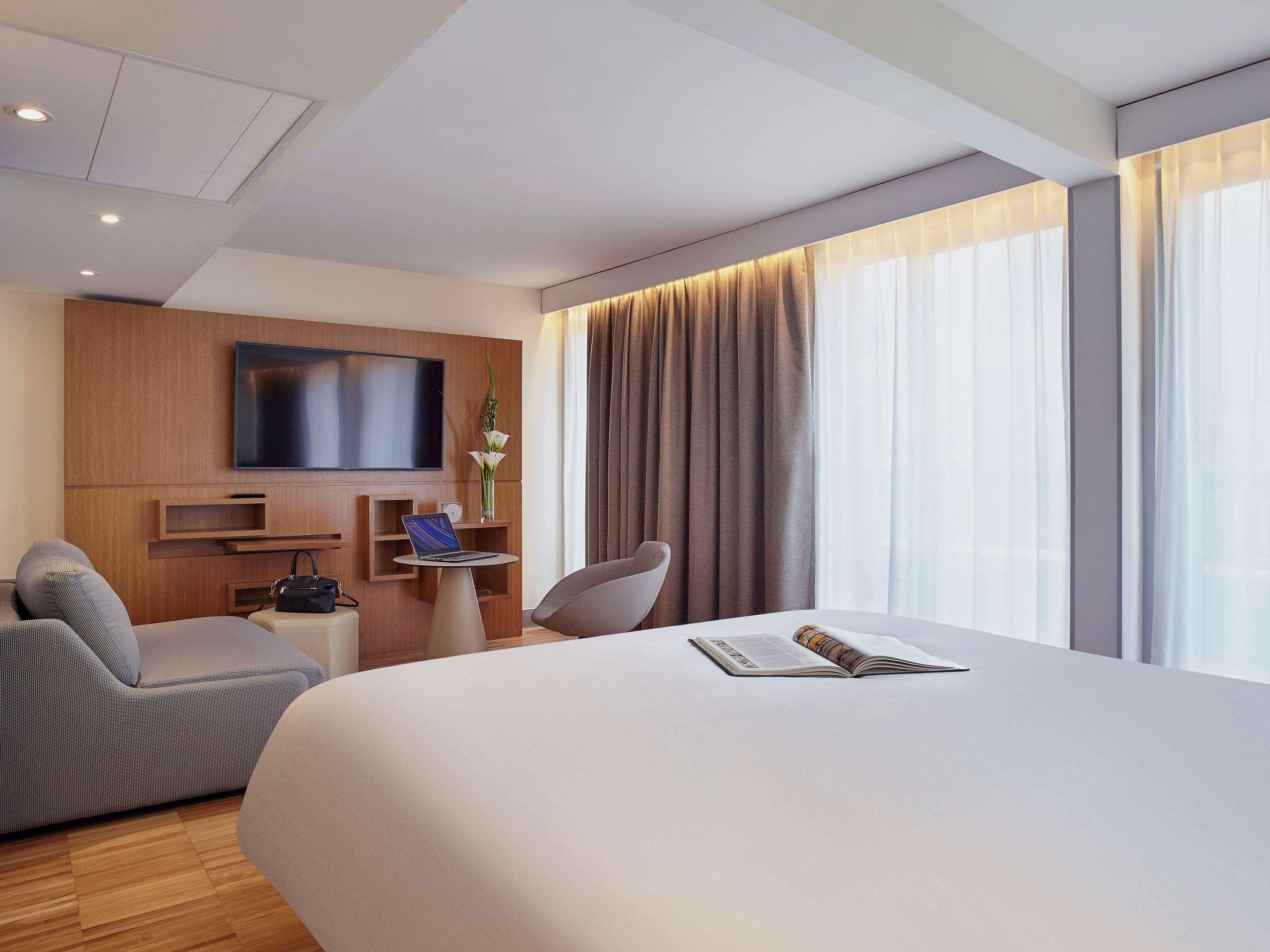 Mercure Paris Arc De Triomphe Etoile Екстер'єр фото