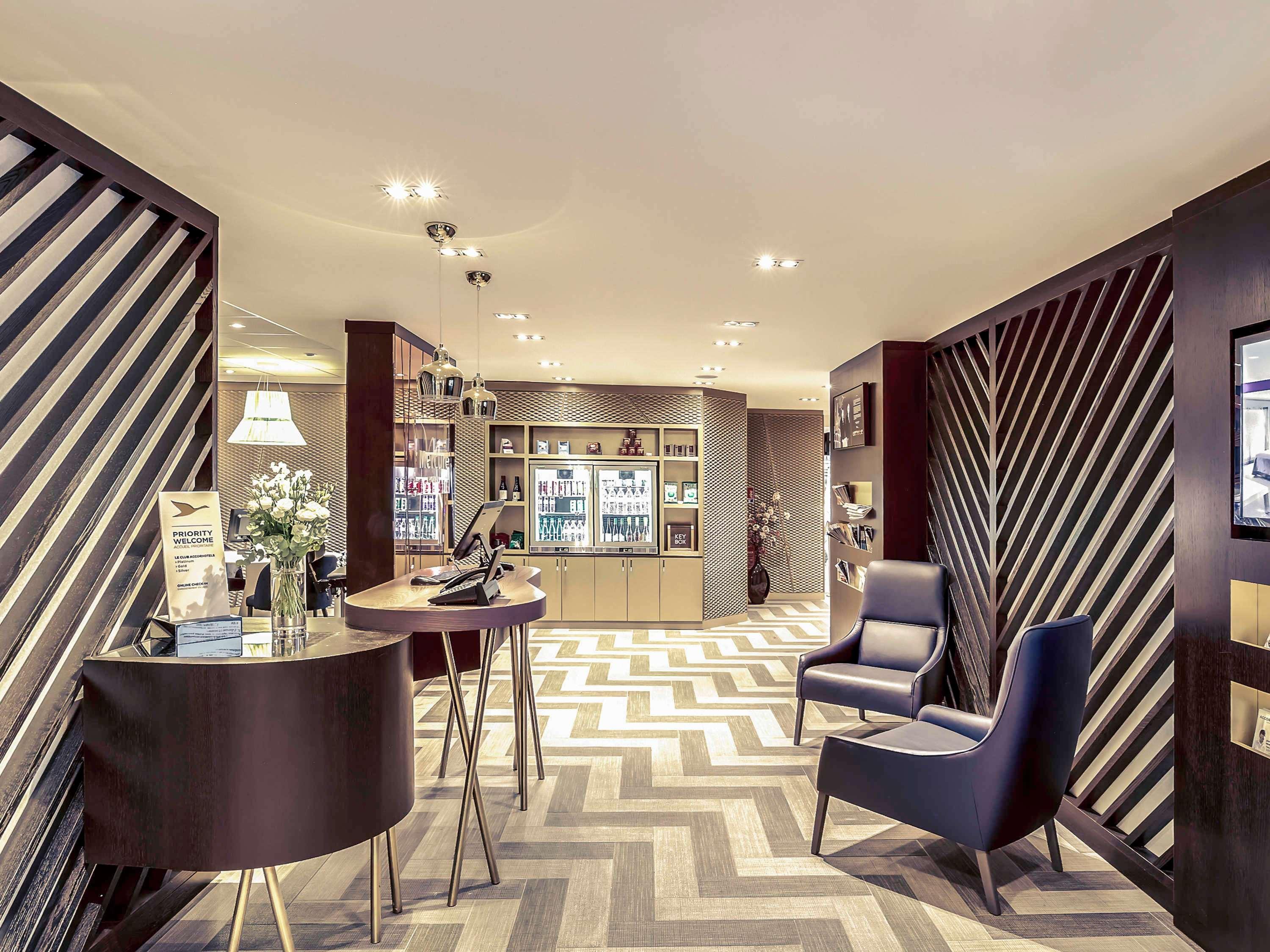 Mercure Paris Arc De Triomphe Etoile Екстер'єр фото