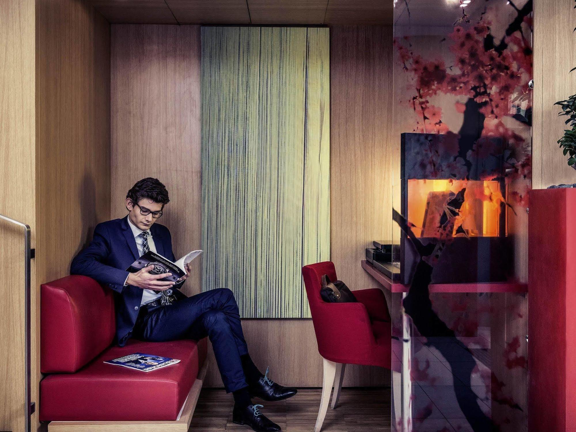 Mercure Paris Arc De Triomphe Etoile Екстер'єр фото
